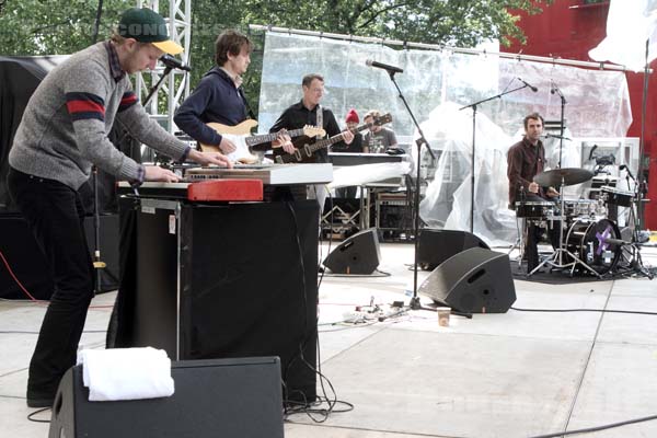 CHRIS COHEN - 2013-05-25 - PARIS - Parc de la Villette - 